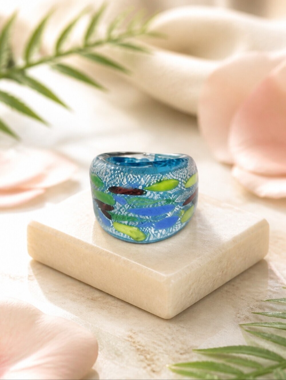 VINTAGE⚜️RETRO Colored Spun Glass Wide Ring Size 6